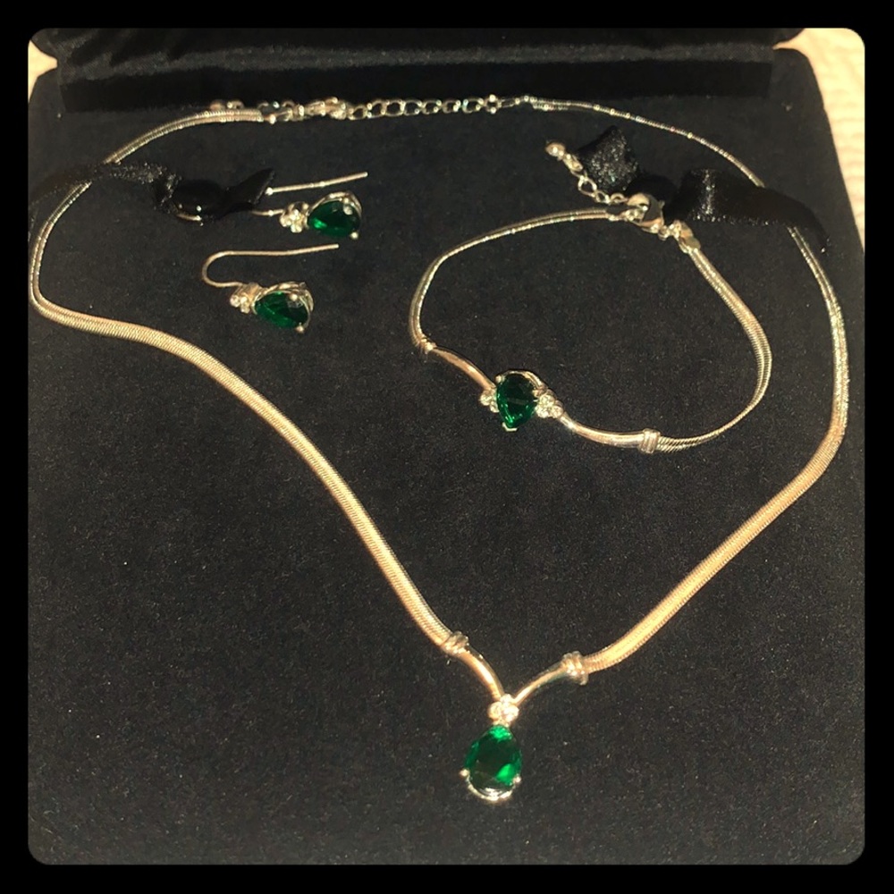 Gold plated Emerald Jewelry Set